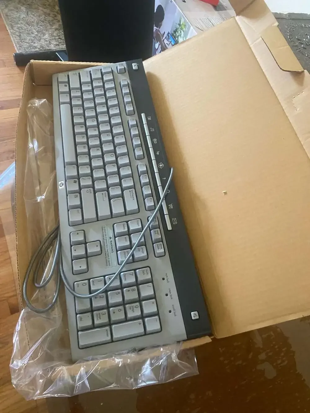 HP Desktop Computer Wired PS/2 Keyboard Model 5183 (P/N 5187-1767)